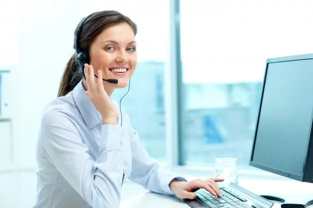 businesswoman-in-a-call-center-office_1098-984.jpg Contact